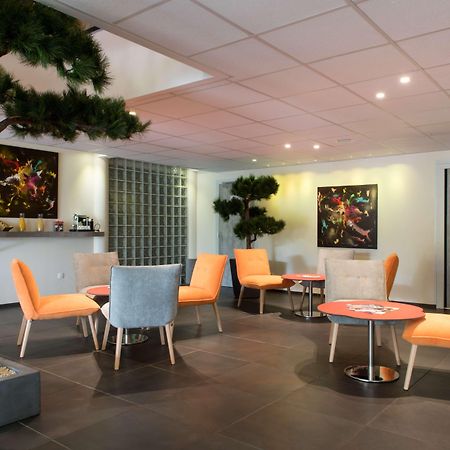 Hotel Kyriad La Rochelle Centre Ville Luaran gambar