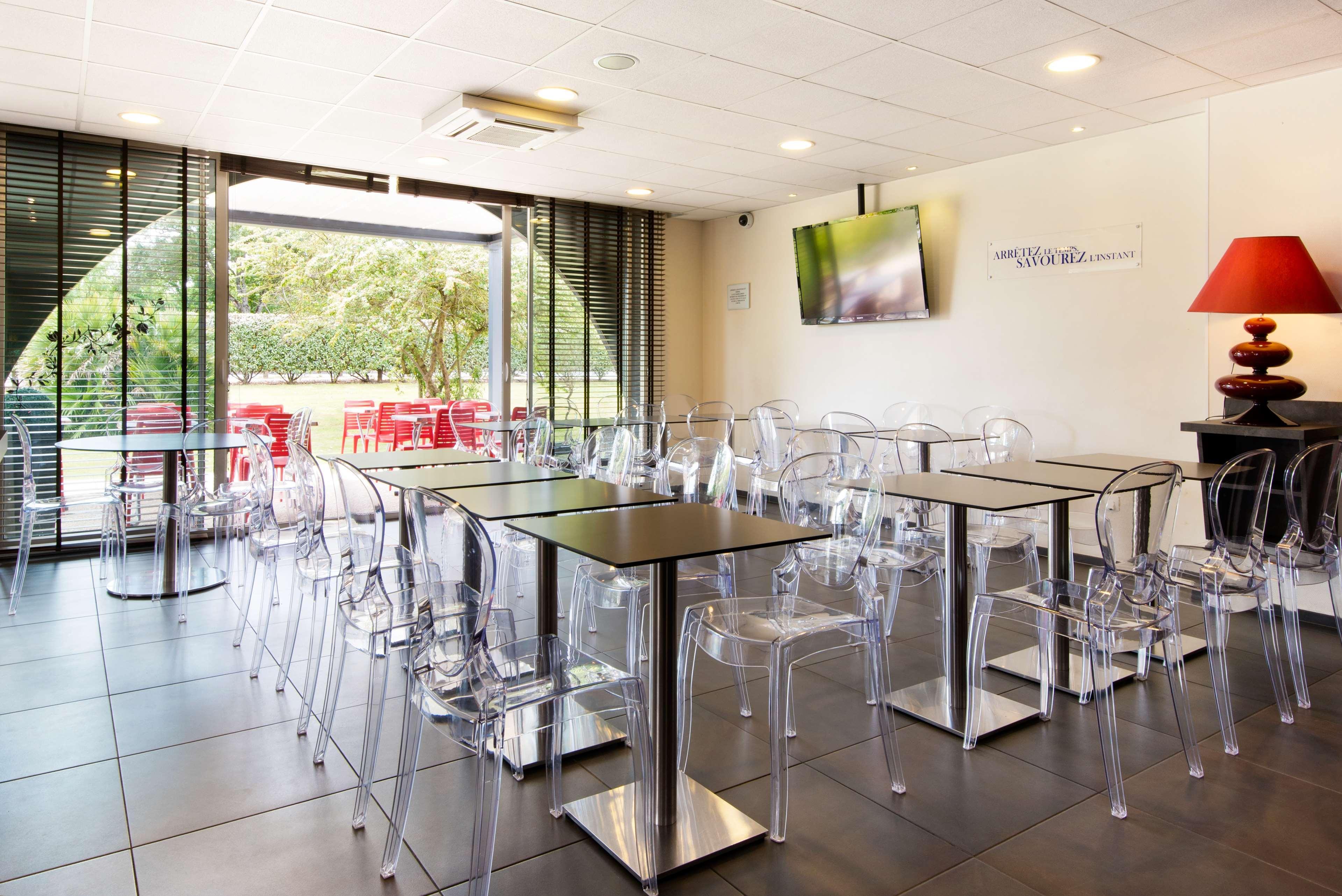 Hotel Kyriad La Rochelle Centre Ville Luaran gambar
