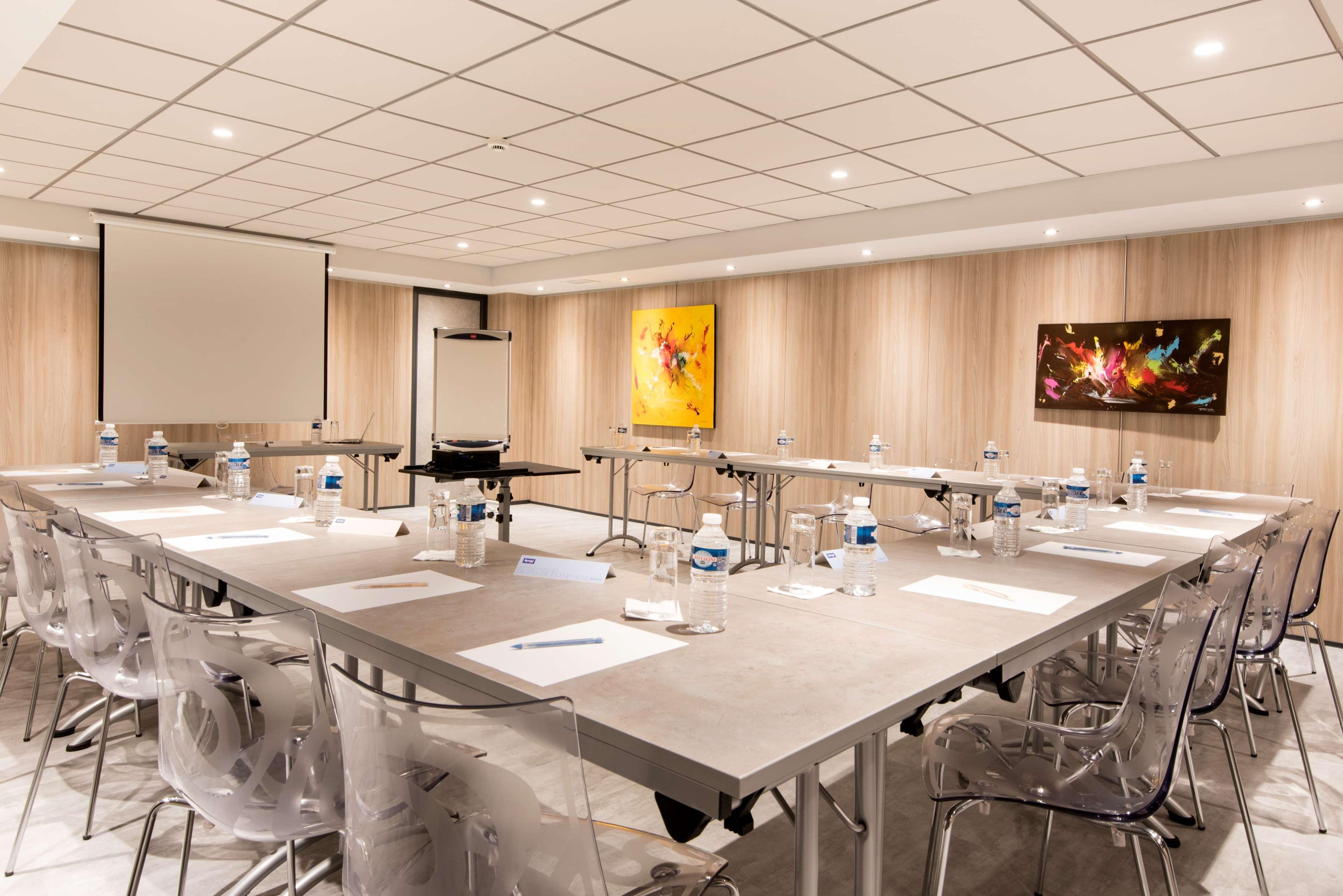 Hotel Kyriad La Rochelle Centre Ville Luaran gambar