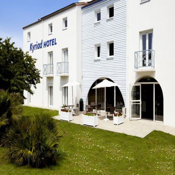 Hotel Kyriad La Rochelle Centre Ville Luaran gambar