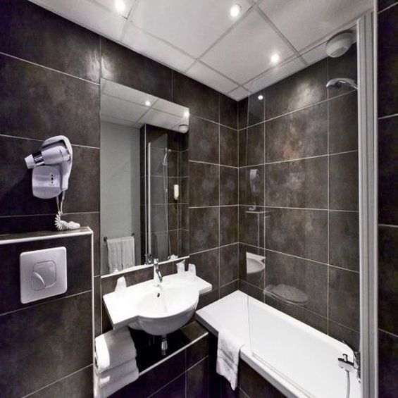 Hotel Kyriad La Rochelle Centre Ville Luaran gambar